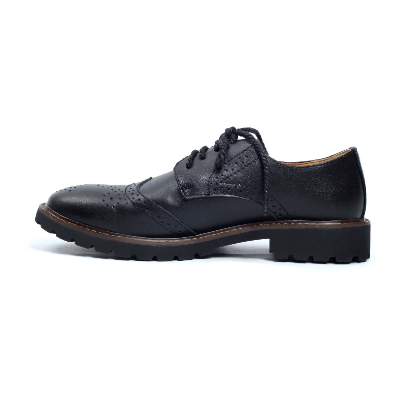 The Roguish Brogues in Black