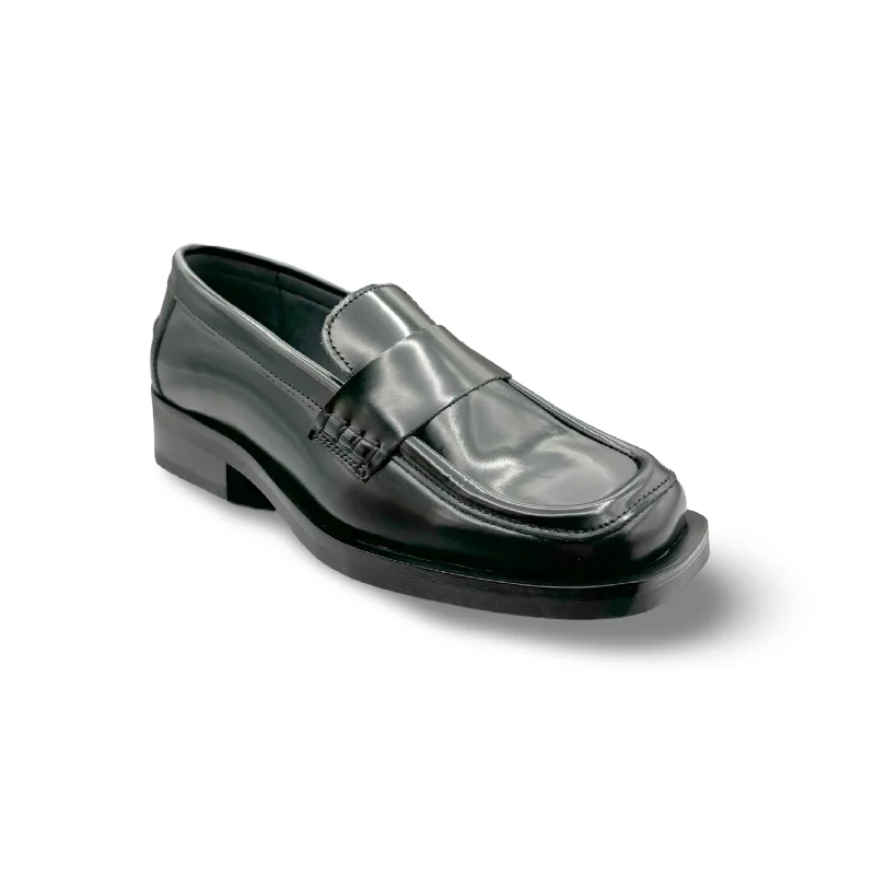 EMILY Black Loafer