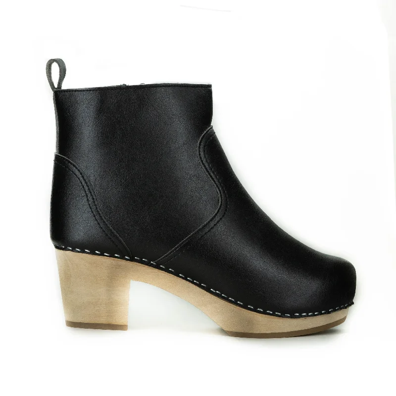 Marlowe Clog Boot in Black from Novacas