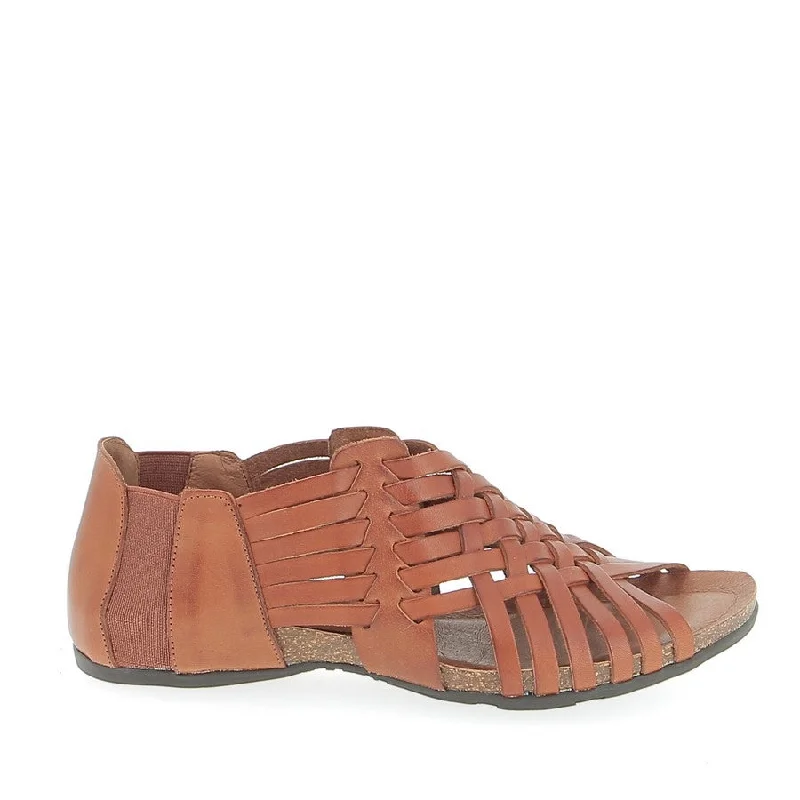 Zeta Pinto Tan Sandal